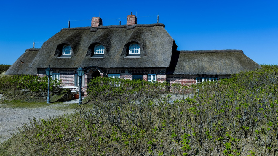 Kdo si koupí sídlo nacistického pohlavára na ostrově boháčů? Vila ...