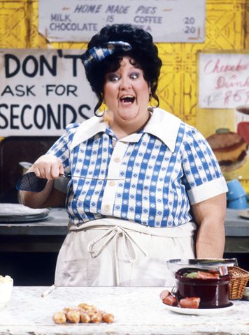 Lulu Roman, “Hee Haw” Star and Gospel Singer, Dies at 78