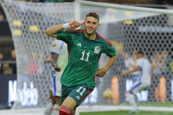 Santiago Gimenez: Profil, Karir, Prestasi dan Fakta Menariknya Santiago Gimenez: Profil, Karir, Prestasi dan Fakta Menariknya