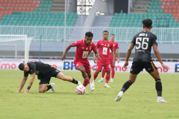 Malut Lanjutkan Rencana Sukses, Borneo Hancurkan Pertahanan PSIS Malut Lanjutkan Rencana Sukses, Borneo Hancurkan Pertahanan PSIS