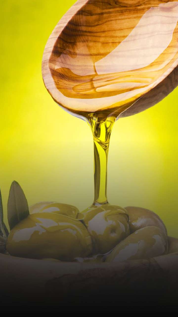 5 DIY Honey Hair Masks For Silky And Shiny Hair