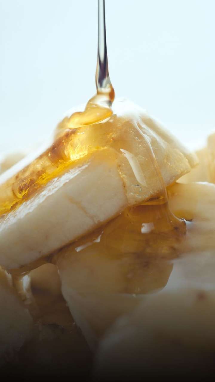 5 DIY Honey Hair Masks For Silky And Shiny Hair