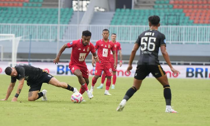 Ringkasan Pertandingan Liga 1: Malut United, Borneo FC, dan Bali United Raih Kemenangan Ringkasan Pertandingan Liga 1: Malut United, Borneo FC, dan Bali United Raih Kemenangan