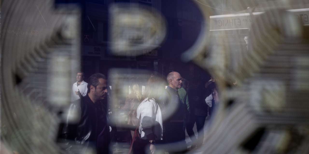 'Not Too Early' to Consider Bitcoin a Safe Haven Amid Tariff Turmoil,
Outperforming Stocks and the Dollar