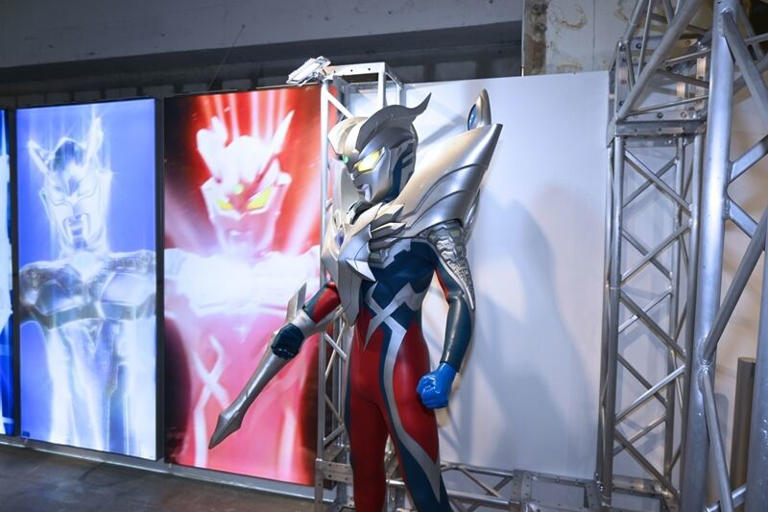 sayu | ウルトラマンゼロ15周年展初日にベリアル陛下とチェキ