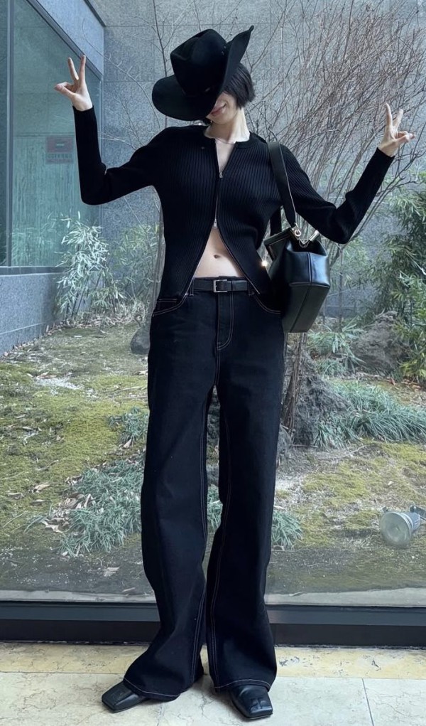 8 Gaya OOTD Boyish yang Kekinian Ala Nana dari After School, Stylish dan Penuh Pesona!