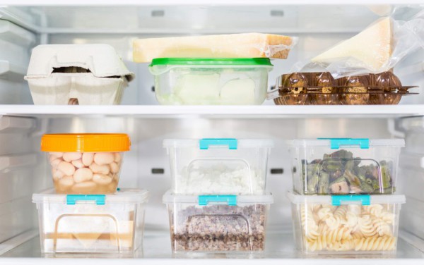 7 Tips Jitu Merapikan Kulkas Agar Makanan Tahan Lebih Lama