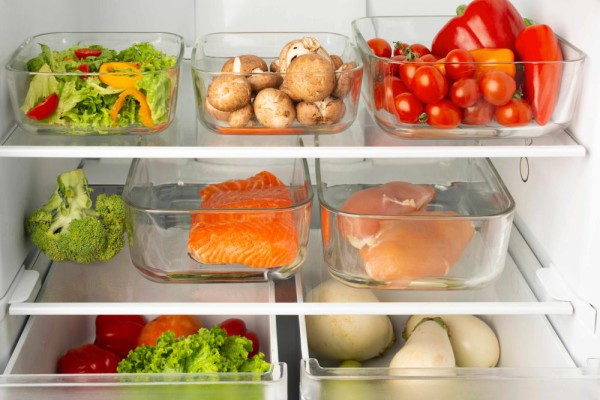 7 Tips Jitu Merapikan Kulkas Agar Makanan Tahan Lebih Lama