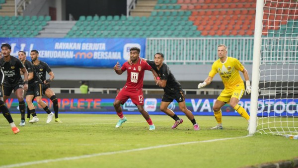 Jadwal Liga 1 Saat Ini: Apakah Persib Akan Rayakan Gelar di Kandang Malut? Jadwal Liga 1 Saat Ini: Apakah Persib Akan Rayakan Gelar di Kandang Malut?
