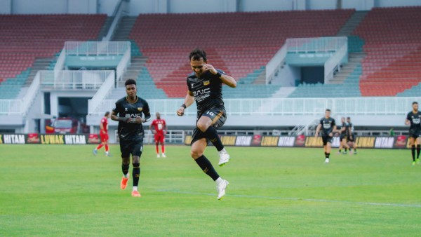 Jadwal Liga 1 Saat Ini: Apakah Persib Akan Rayakan Gelar di Kandang Malut? Jadwal Liga 1 Saat Ini: Apakah Persib Akan Rayakan Gelar di Kandang Malut?