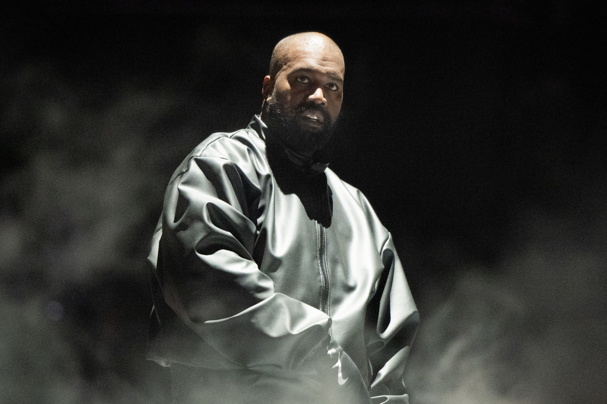 Kanye West announces comeback concert in Los Angeles