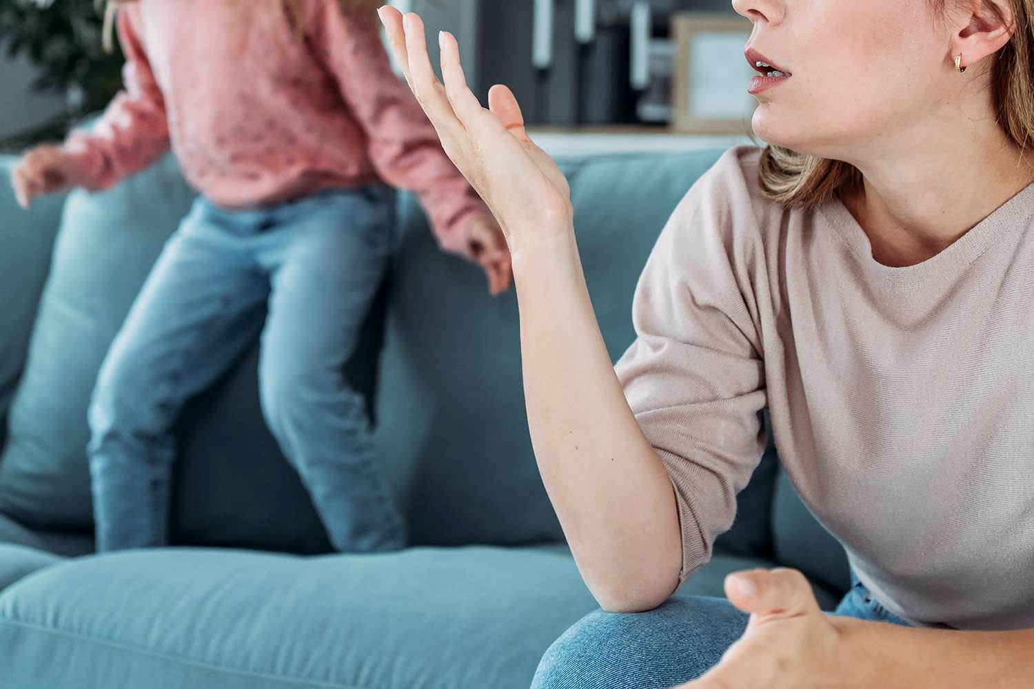 Woman Wants to Stop Visiting Her Siblings and Their Kids Because 'Their(00)