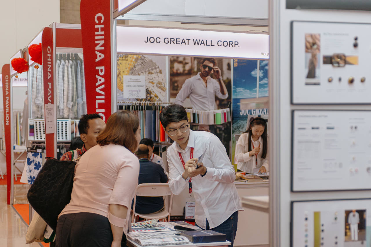 Nhiều nhà sản xuất Trung Quốc có rất ít lựa chọn ngoài việc tìm kiếm thị trường nước ngoài mới.