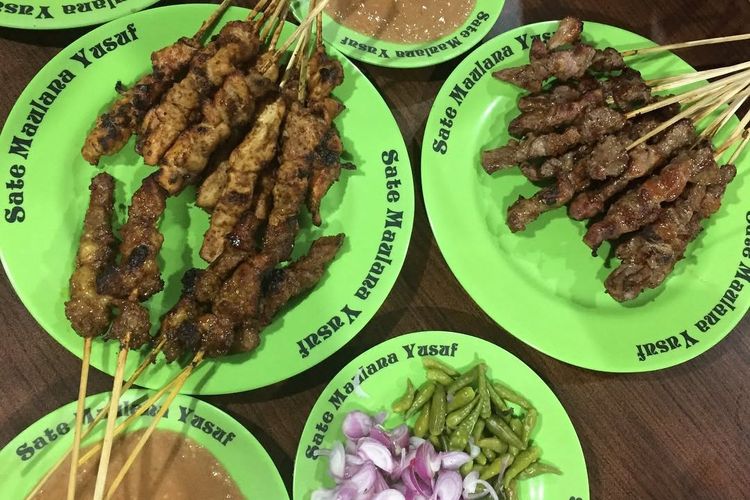 7 Hidangan Legendaris Bandung yang Harus Kamu Cicipi di Akhir Pekan 7 Hidangan Legendaris Bandung yang Harus Kamu Cicipi di Akhir Pekan