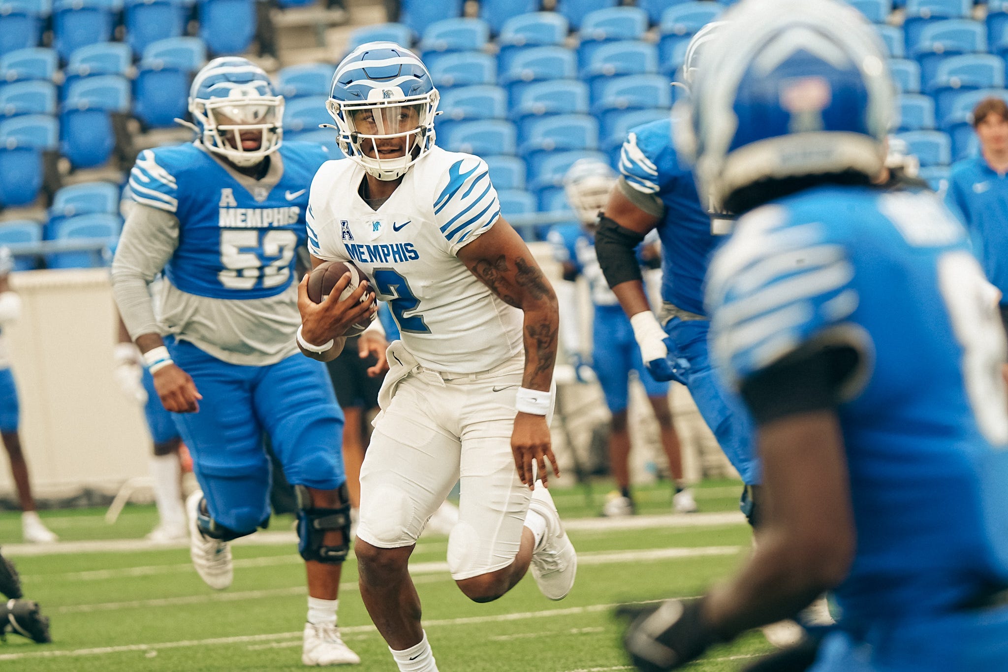 Where Memphis football's 2025 quarterback competition stands after ...