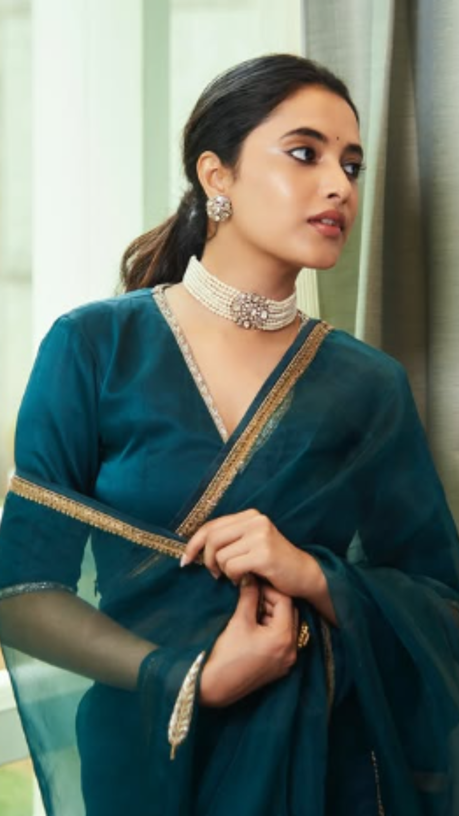 Priyanka Mohan's traditional outfits are a must for your wardrobe