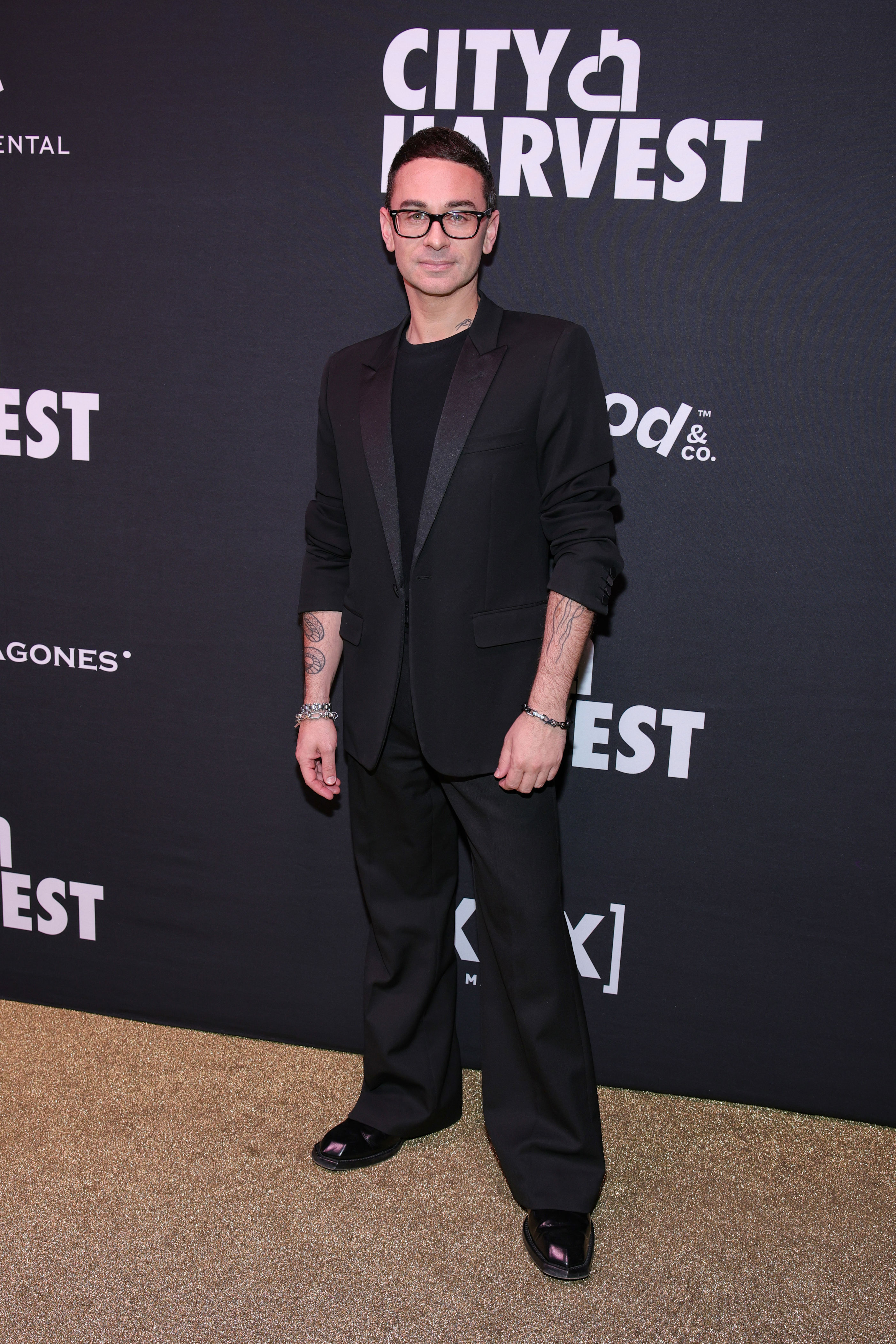 Christian Siriano reveals whether ‘Housewives’ have started paying for(02)