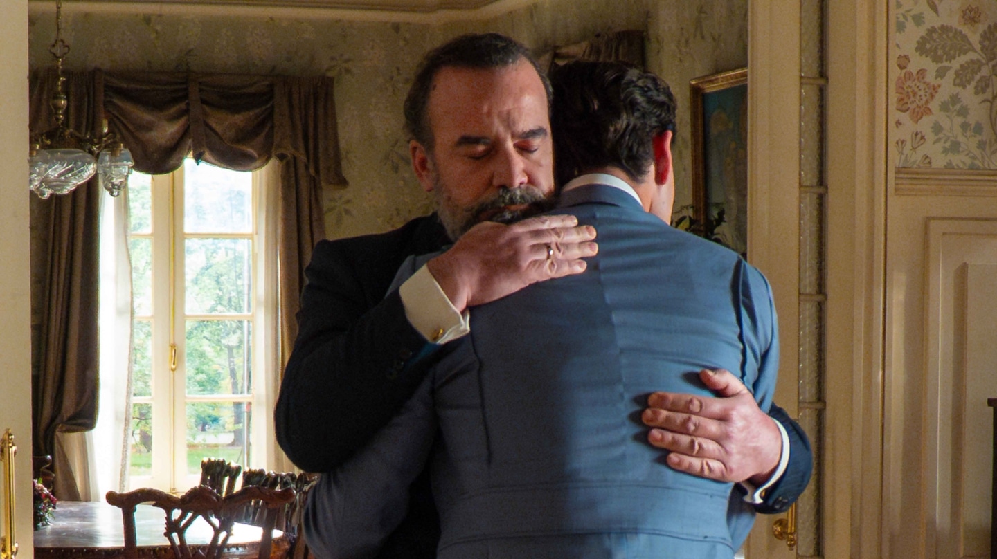 Avance semanal de La Promesa del 28 de abril al 2 de mayo: la madre de Curro  vuelve a palacio y Martina visita a Cruz en la cárcel