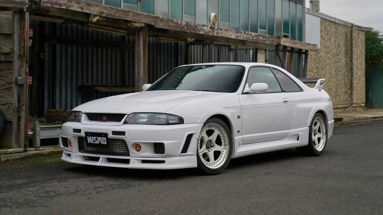 The R33 Nissan Skyline GT-R R400 broke Japan's horsepower agreement