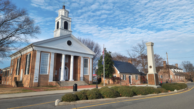 One Of Virginia 39 s Oldest Waterfront - AA1DINx6.img