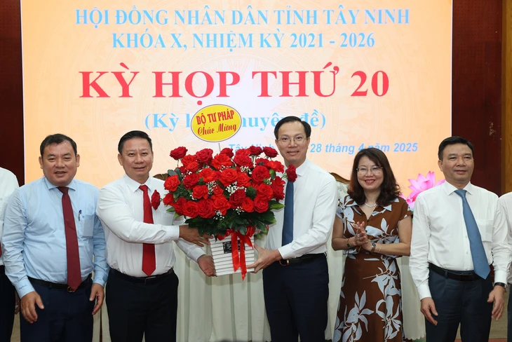 Hiệu trưởng trường ĐH Luật Hà Nội làm phó chủ tịch UBND tỉnh Tây Ninh