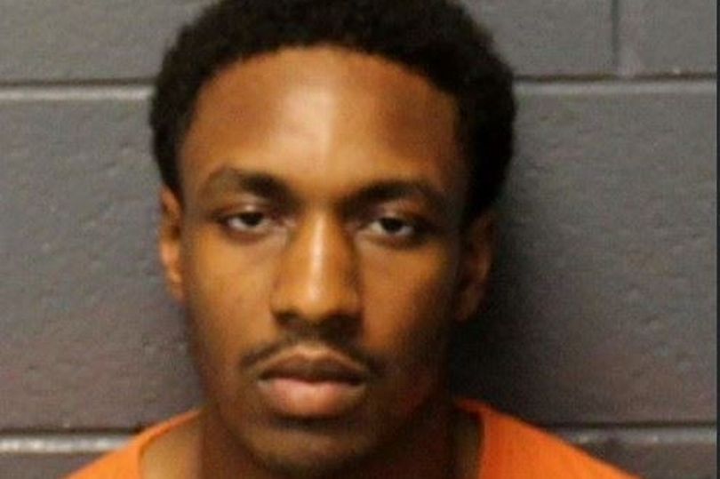 Navy officer kills pregnant girlfriend after she refused to have an(01)