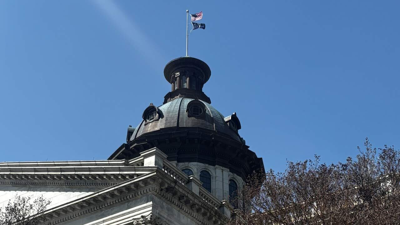 S C Lawmakers Consider Giving Themselves Pay Raises