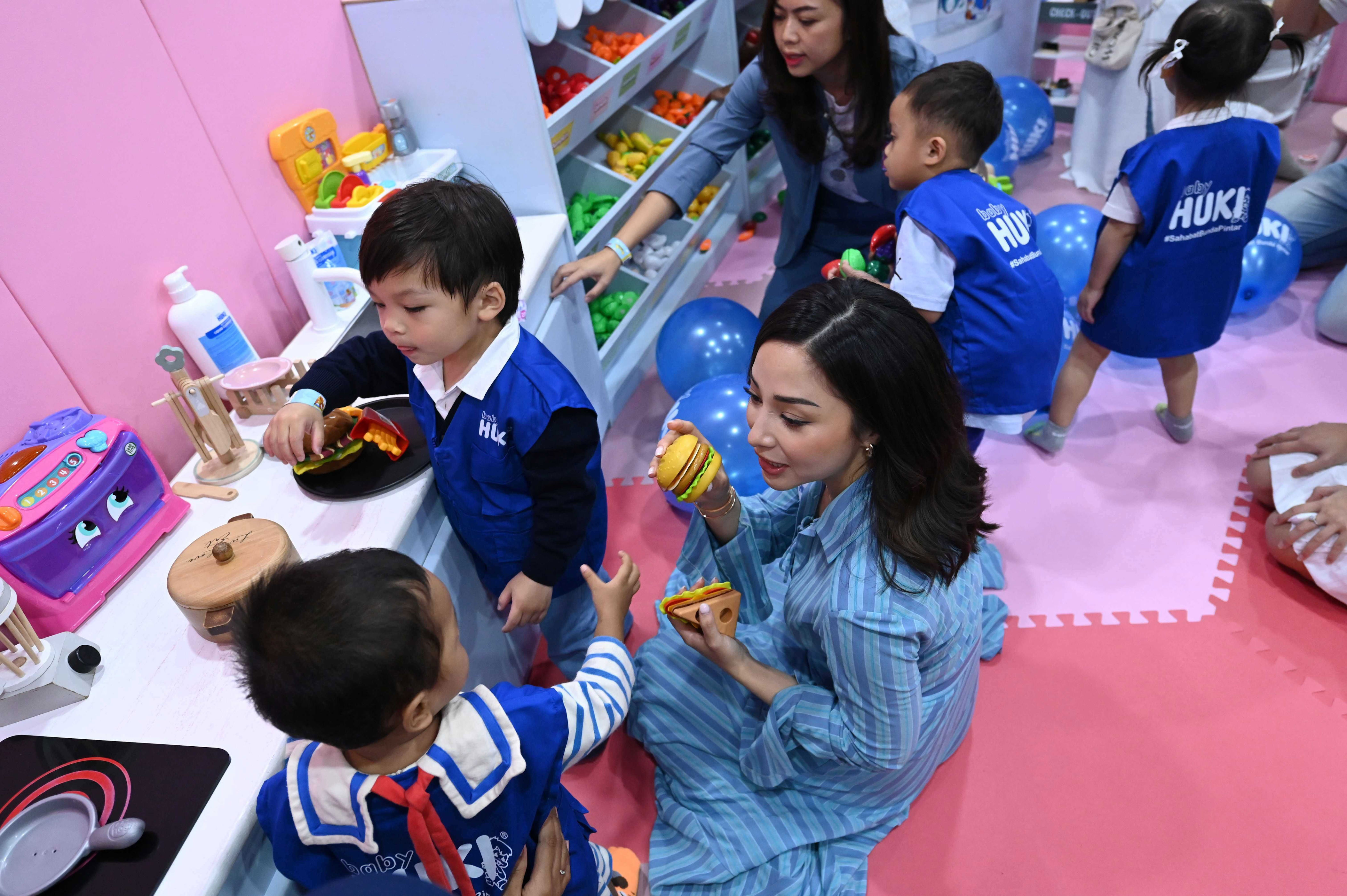 Dukung Pertumbuhan Optimal Anak dengan Perawatan Fisik dan Asa Penuh Kasih