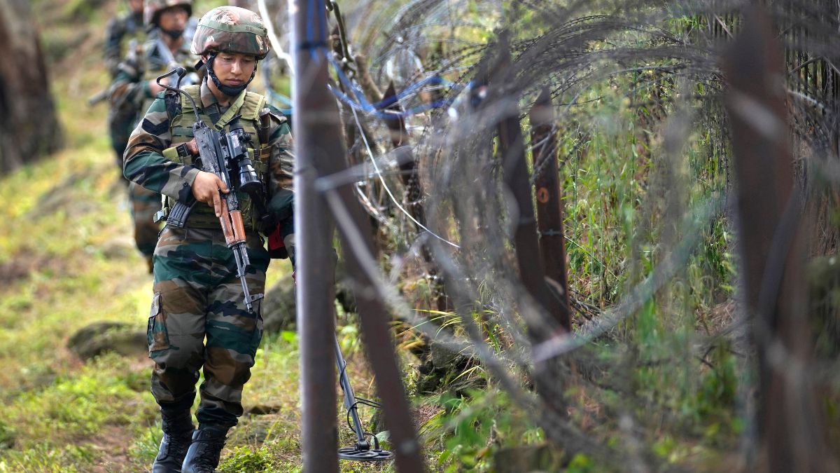 Has Pakistan dug deep tunnels across LoC to send terrorists, soldiers? Report says BSF, Army investigating. Representational Image/AP