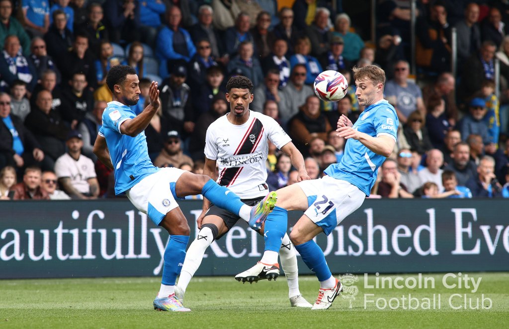 League One Player of the Month and Manager of the Month Revealed