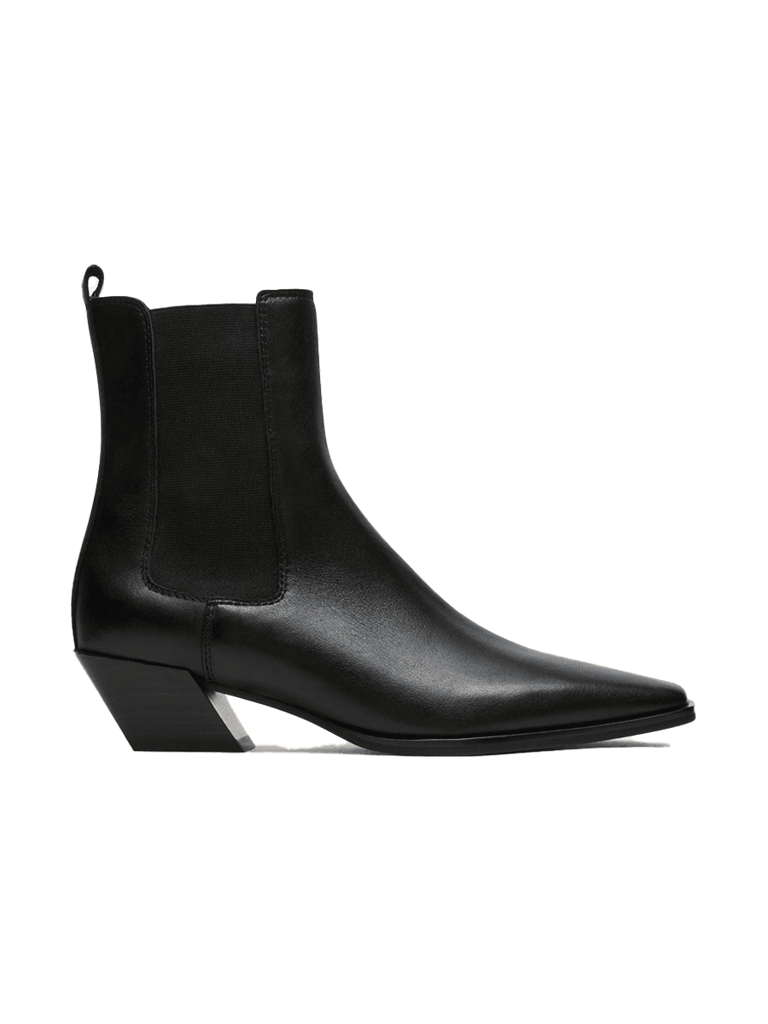 How to Wear Chelsea Boots Like a Fashion Pro This Spring