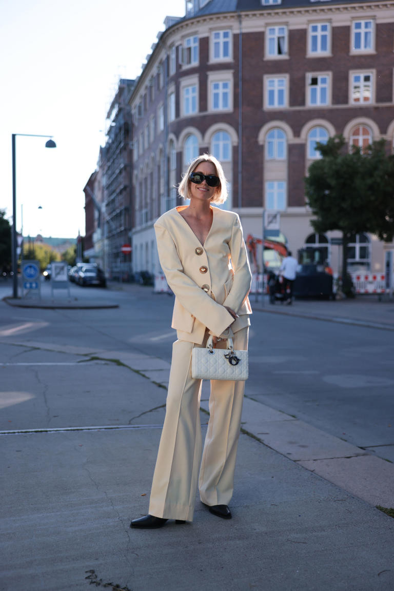 How to Wear Chelsea Boots Like a Fashion Pro This Spring
