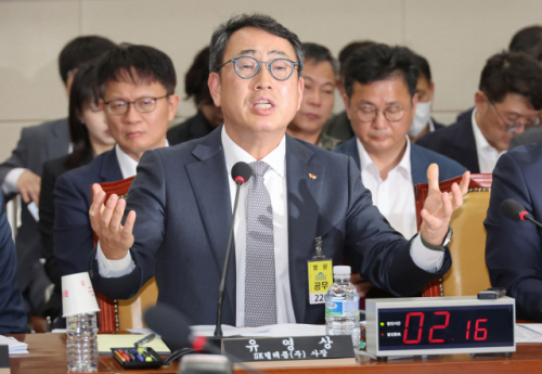 [속보]유영상 SKT 대표 "최악의 경우, 가입자 2천500만명 정보유출 가능성에 대비하고 있다"