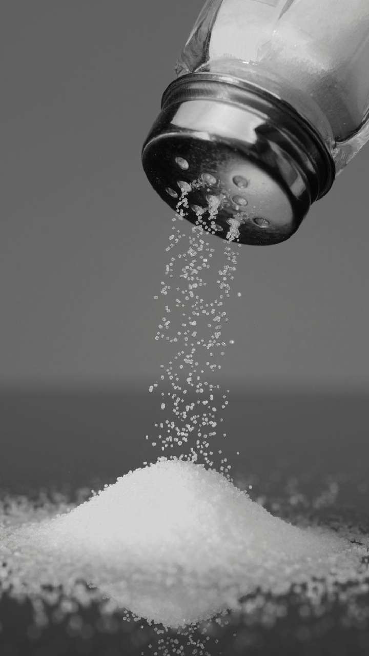 ADDING EXTRA SALT TO FOOD COULD INCREASE RISK OF EARLY DEATH BY 28 PERCENT intelligence overview