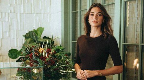 Rocío Crusset, hija de Carlos Herrera, posa con la colección de baño