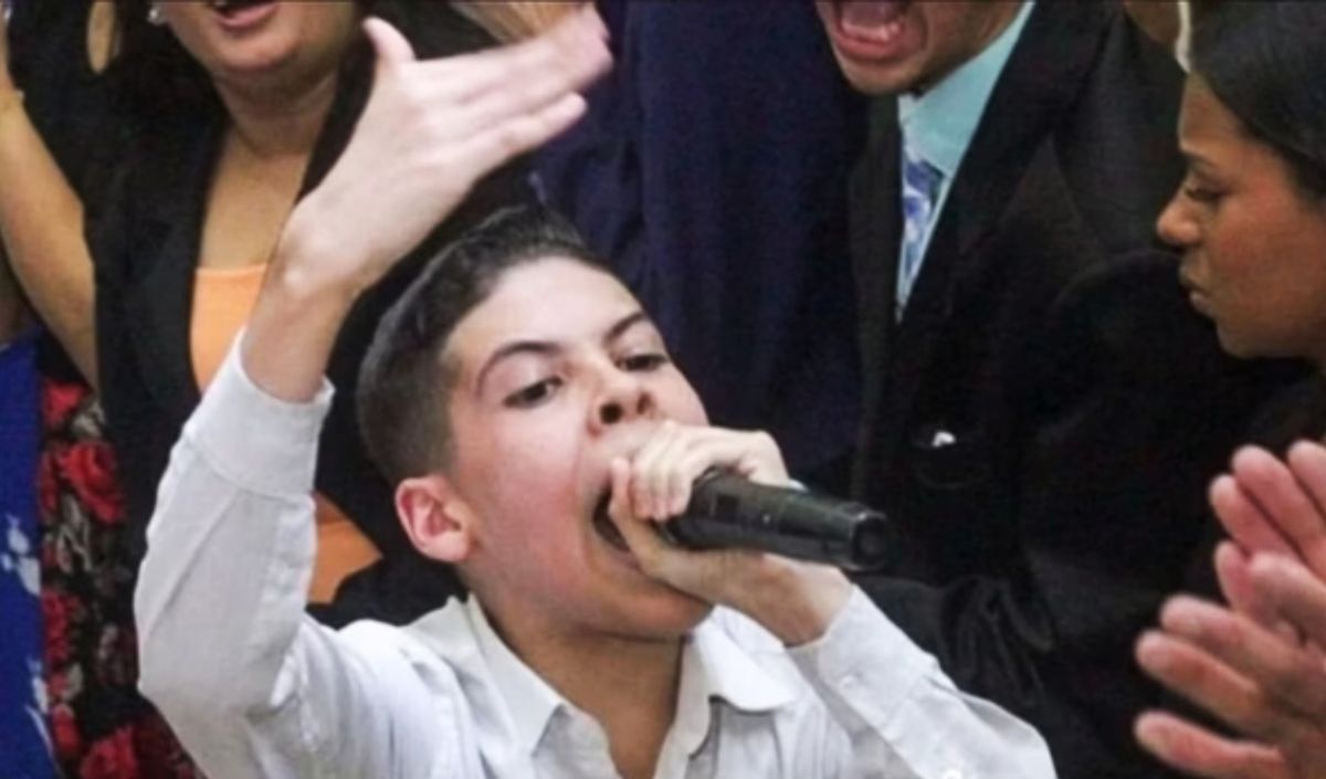 Adeus cultos e redes sociais! Conselho Tutelar proíbe pastor Miguel, de 15 anos, de pregar em igreja e obriga volta à escola presencial