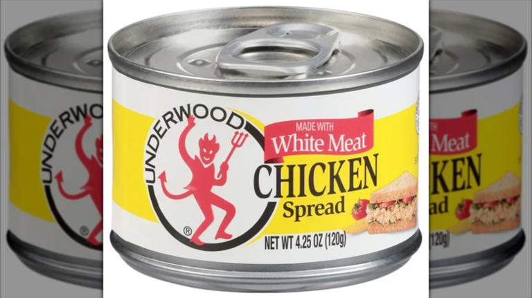 Can of Underwood Chicken Spread