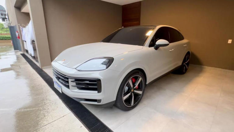 Fraude no INSS: investigados tinham empresas, carros de luxo e joias