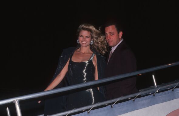 Christie Brinkley, 71, shows off ageless beauty in minidress as she ...