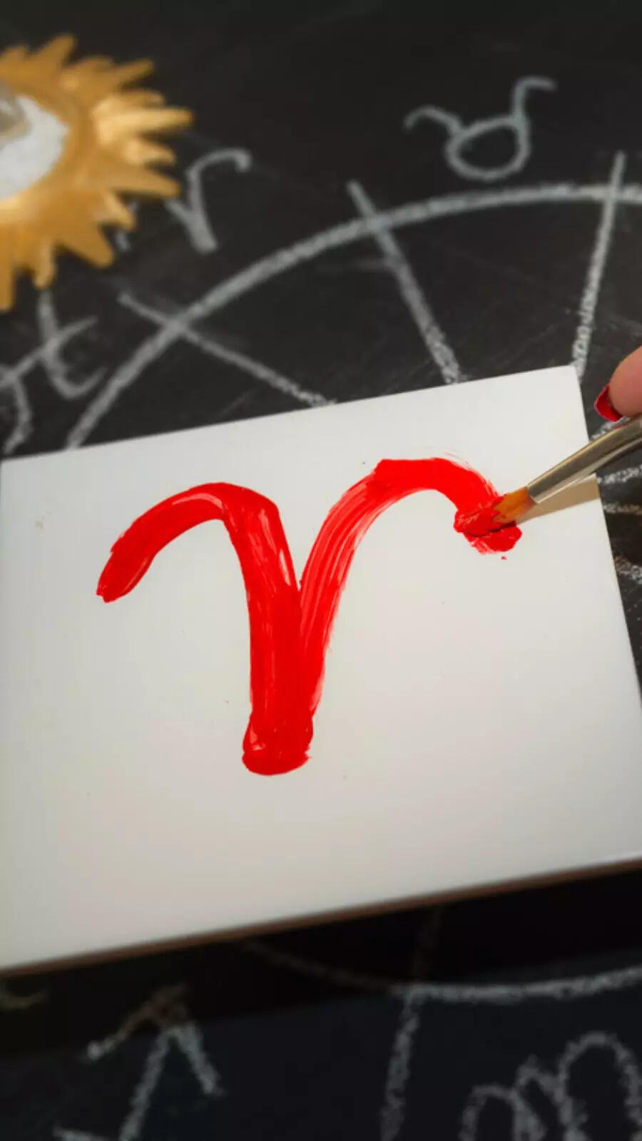 8 zodiac signs who can’t hide their true feelings