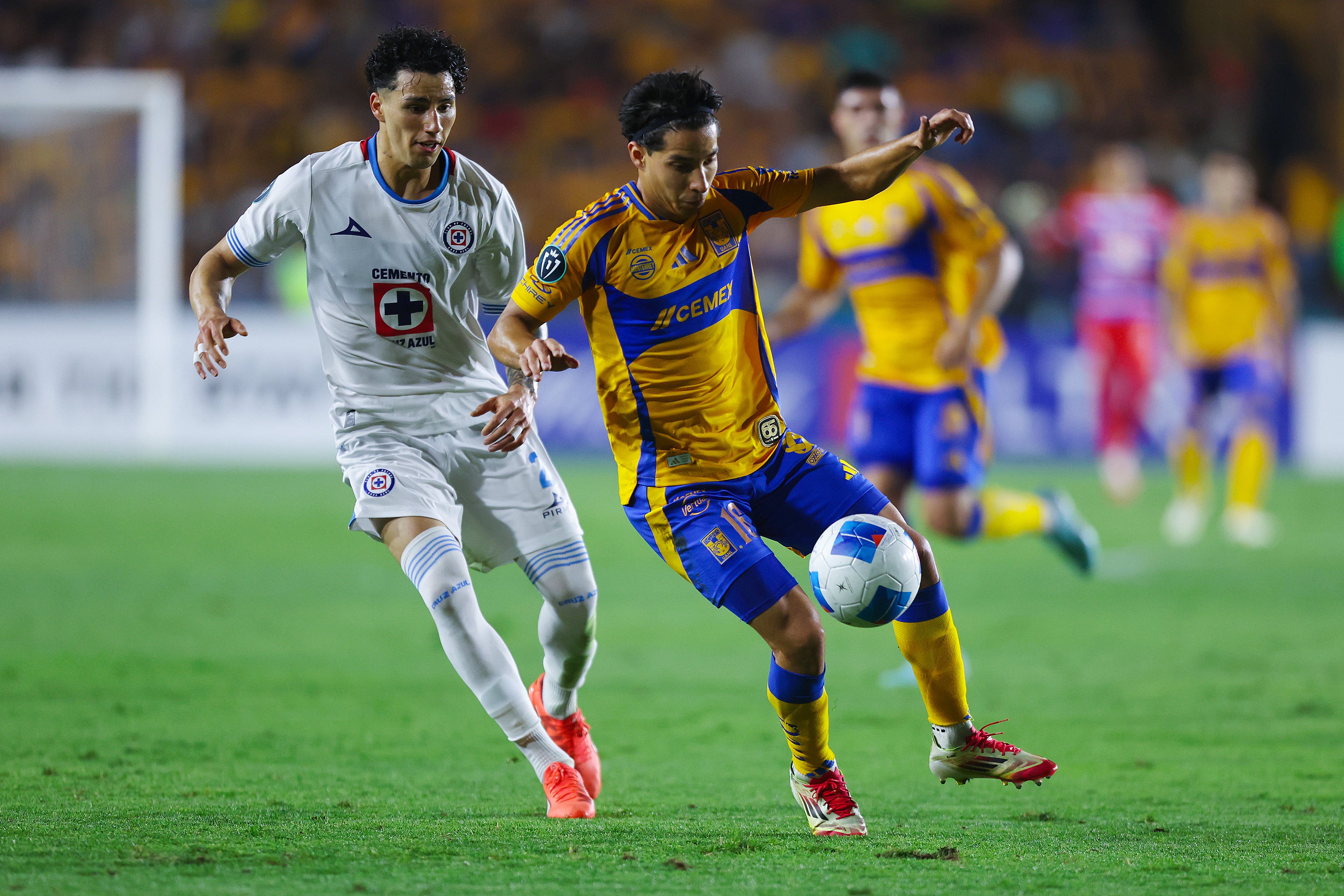 Cruz Azul y Tigres pelean boleto a la Final | IMAGO7
