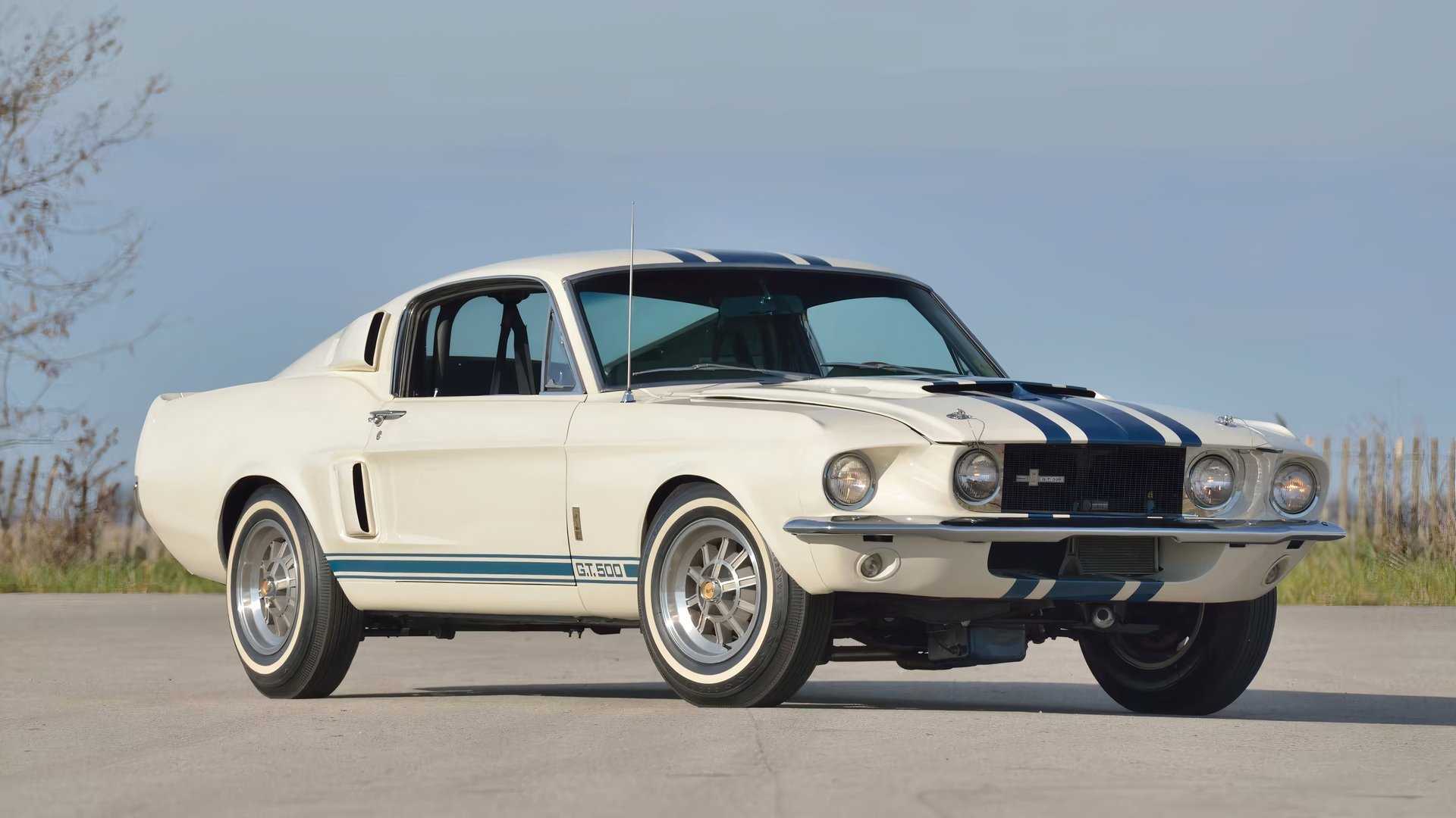 1967 Ford Shelby Mustang GT500 Super Snake, front quarter view, cream - blue stripes