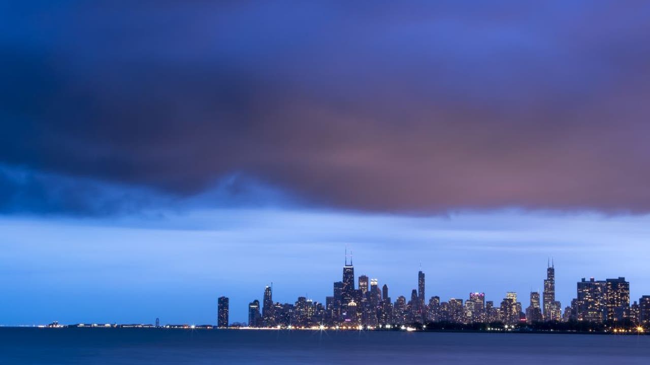 Chicago weather: Heavy rain moves in tonight after near 70-degree warmth