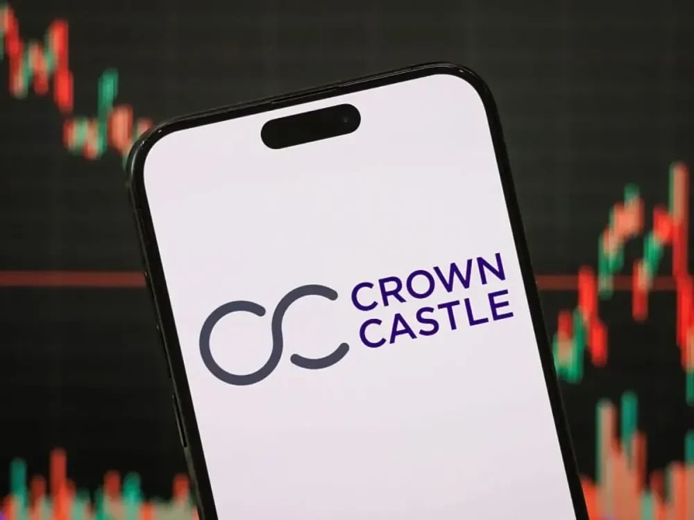 Crown Castle Stock In Spotlight After Q1 FFO Tops Estimates, Retail’s