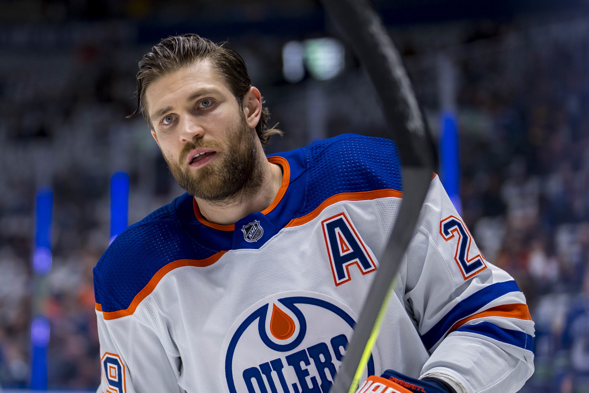 Oilers GM Stan Bowman clarifies Leon Draisaitl's return timeline