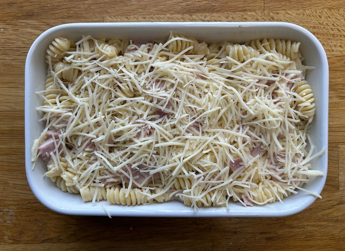 Nudelgratin mit schinken und käse aus dem airfryer