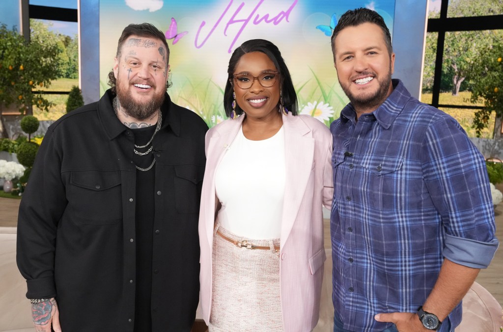 Jelly Roll Reveals That This Bad Habit Annoys #39 Bunnie XO to No End #39