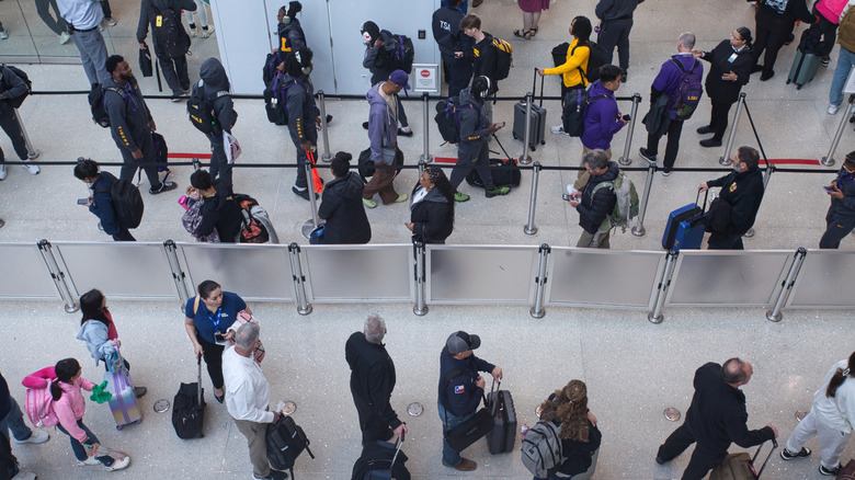 TSA's Facial Recognition Is Taking Over Airports And Here's How To Opt ...