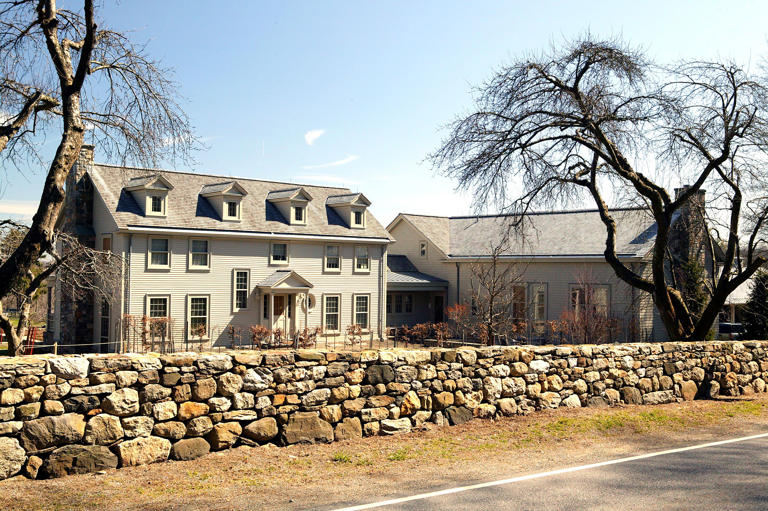 Where Does Martha Stewart Live? Each of Her Homes Is More Idyllic Than ...