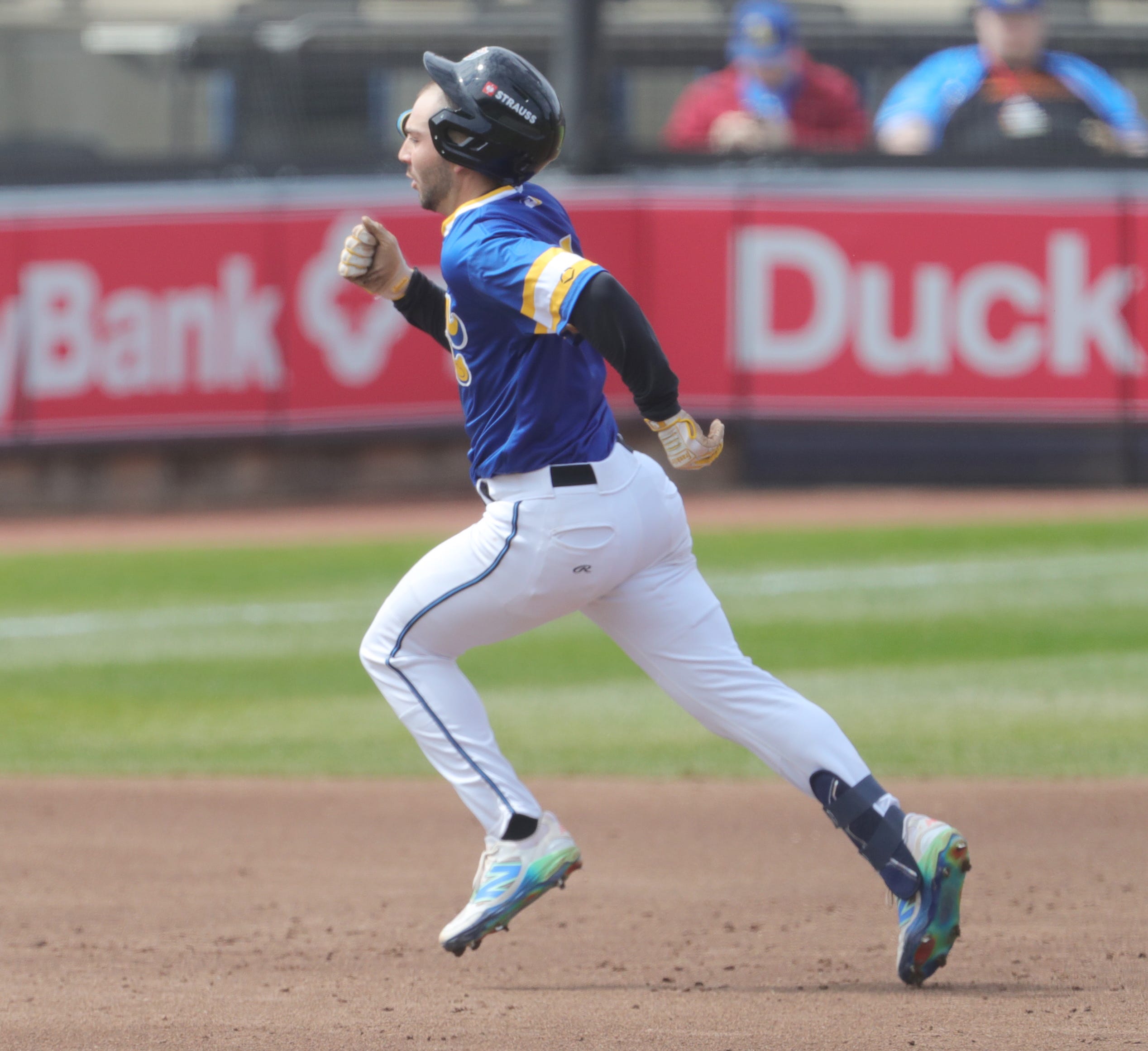 AA1DbWPF Akron RubberDucks Shut Out: Sea Dogs' David Sandlin and Relievers Combine for No-Hitter